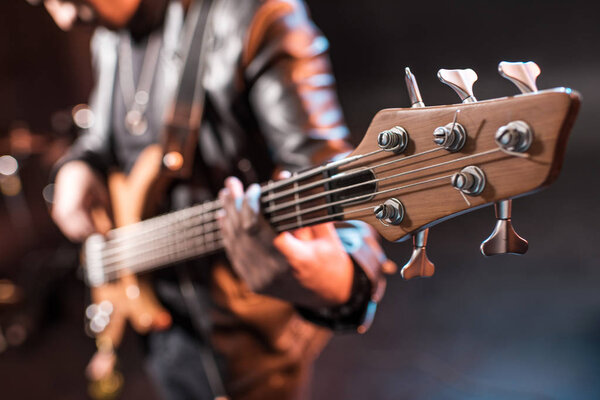 Electric guitar player — Stock Photo, Image