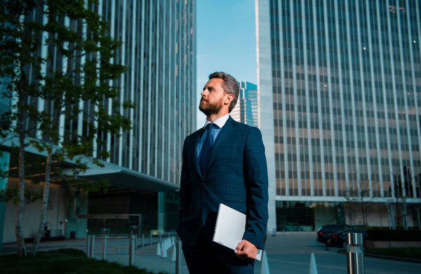 Businessman Walking Manager Luxury Modern Open Space Business Center Successful — Stock Photo, Image